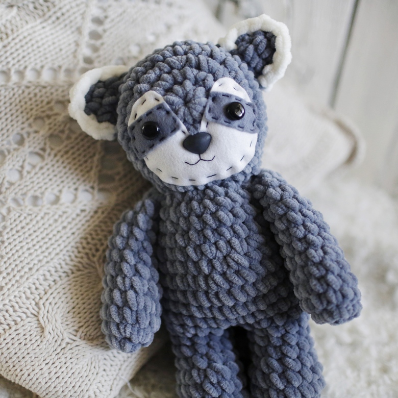 Forest Friend - Raccoon