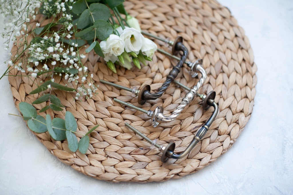 Фурнитура для ручек-скоб