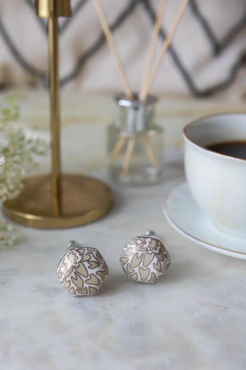 Керамическая мебельная ручка гексагон маленький