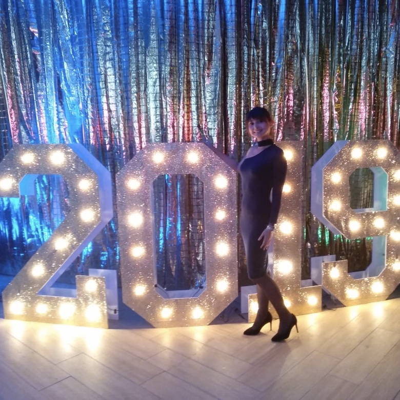 Золотые глиттерные 2020 с лампочками (h=1,4м) без боков