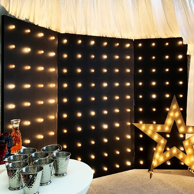 Светящаяся фотозона с лампочками