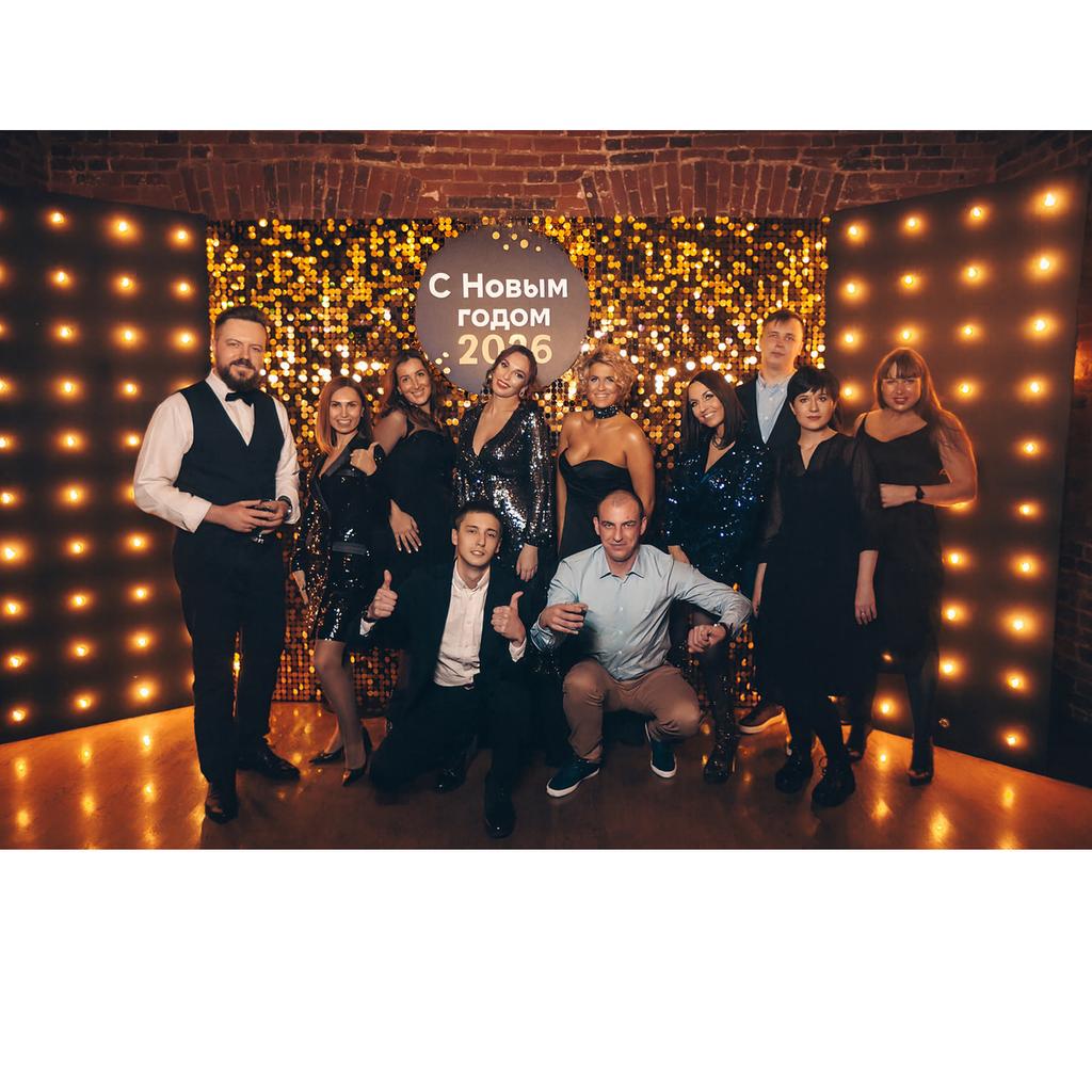 Мерцающая фотозона с лампочками на Новый год
