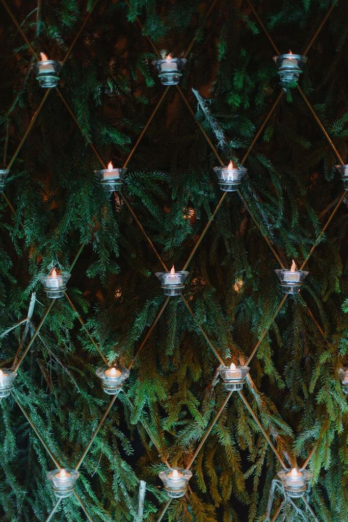 Ширма со свечами