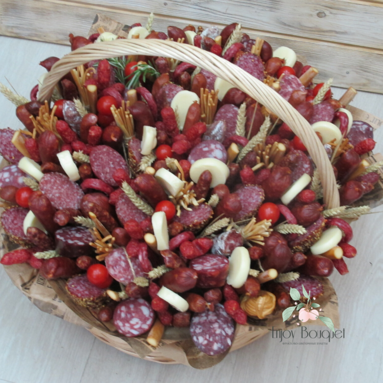 Большая корзина  "Важный гость", 8 кг