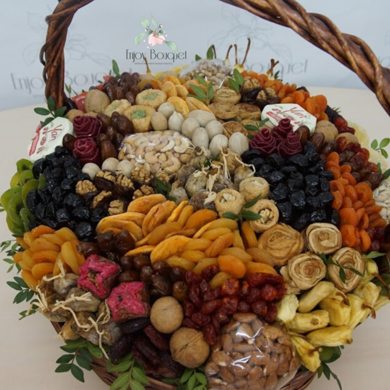 Корзина с сухофруктами "Стратегический запас", вес 7 кг