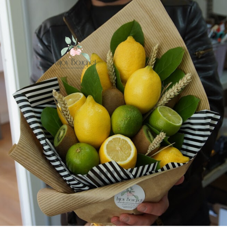 Букет с лимонами и лаймом "Бодрый цитрус"