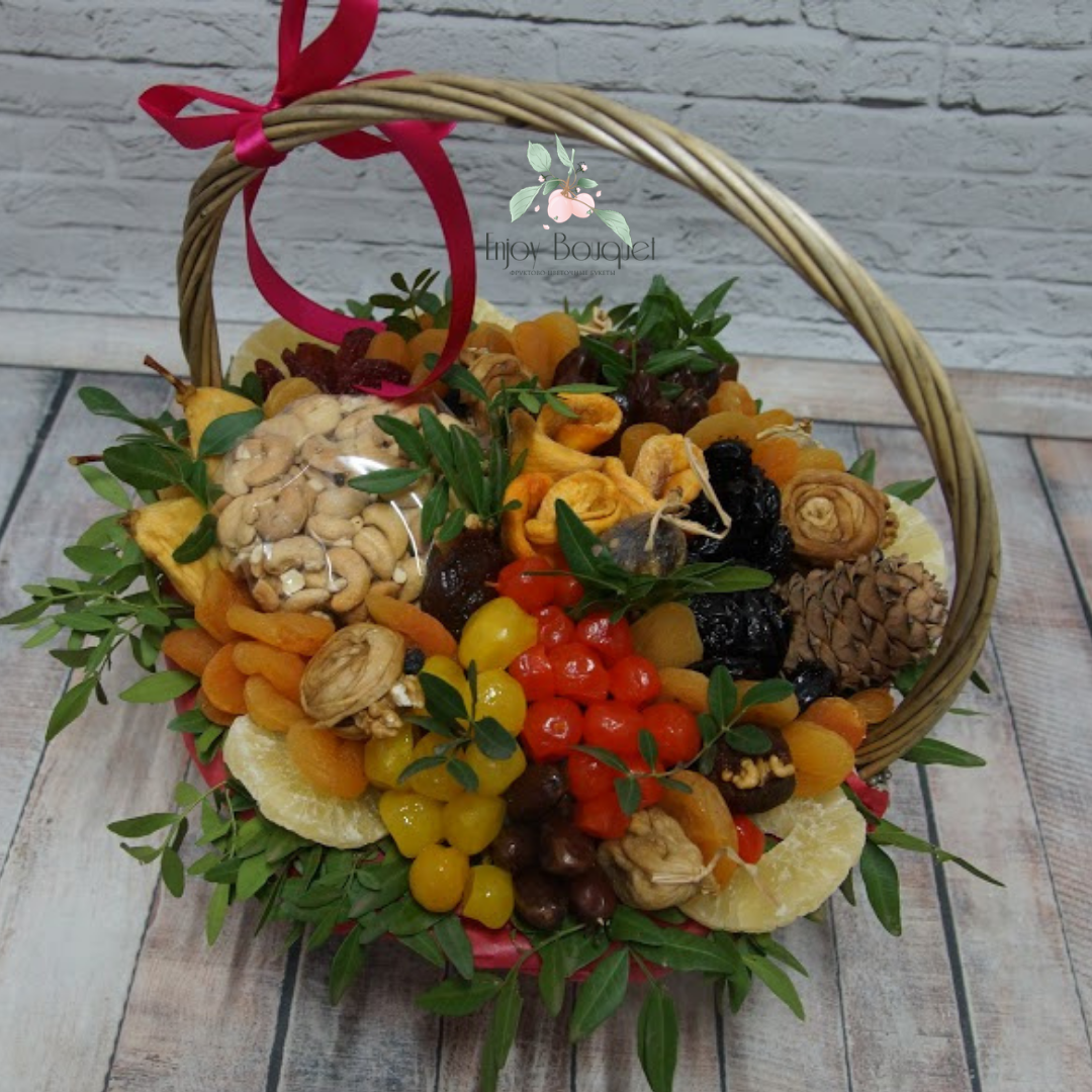 Корзина с сухофруктами "Дорогому другу", 2 кг