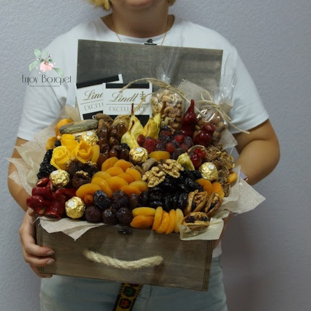 Подарочный набор из сухофруктов и орехов "Сокровище хана", 4 кг