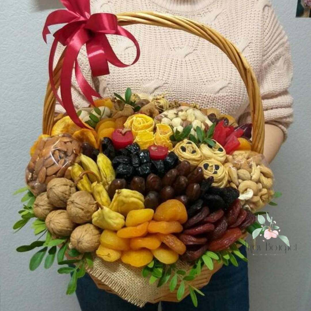 Корзина с сухофруктами и орехами " Витаминная бомба", 2.7 кг