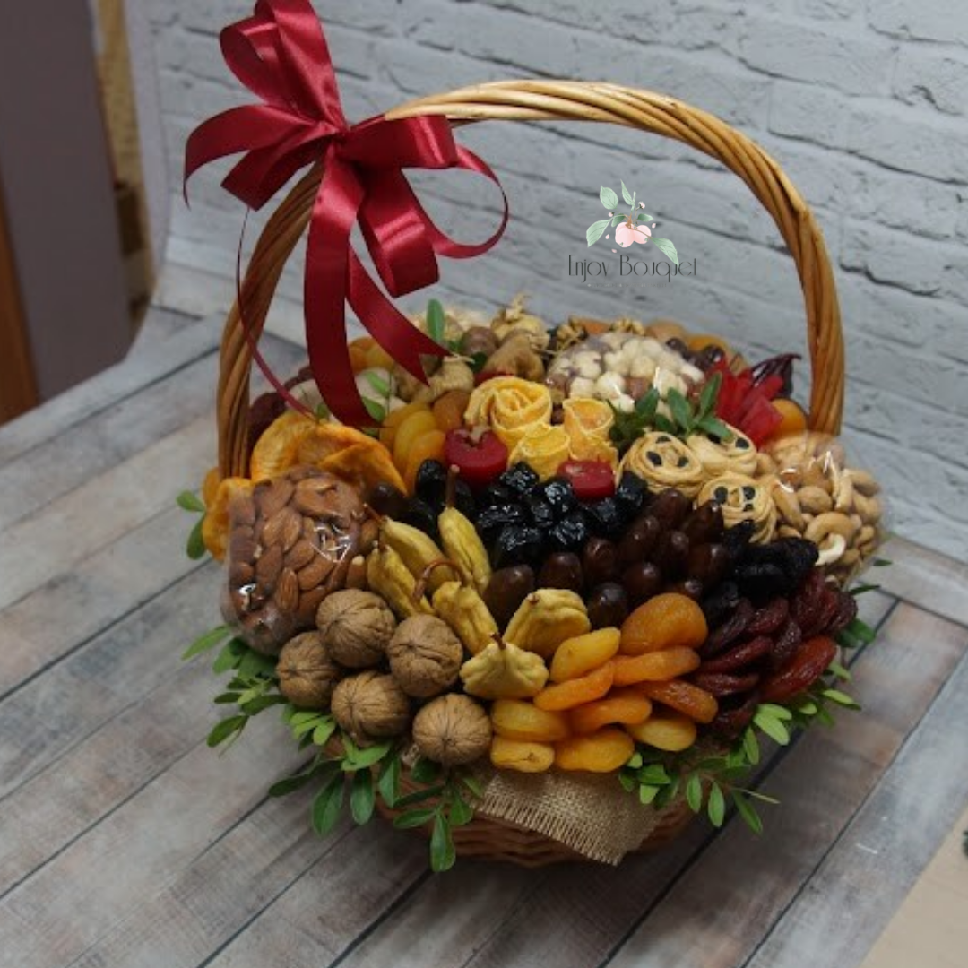 Корзина с сухофруктами и орехами " Витаминная бомба", 2.7 кг