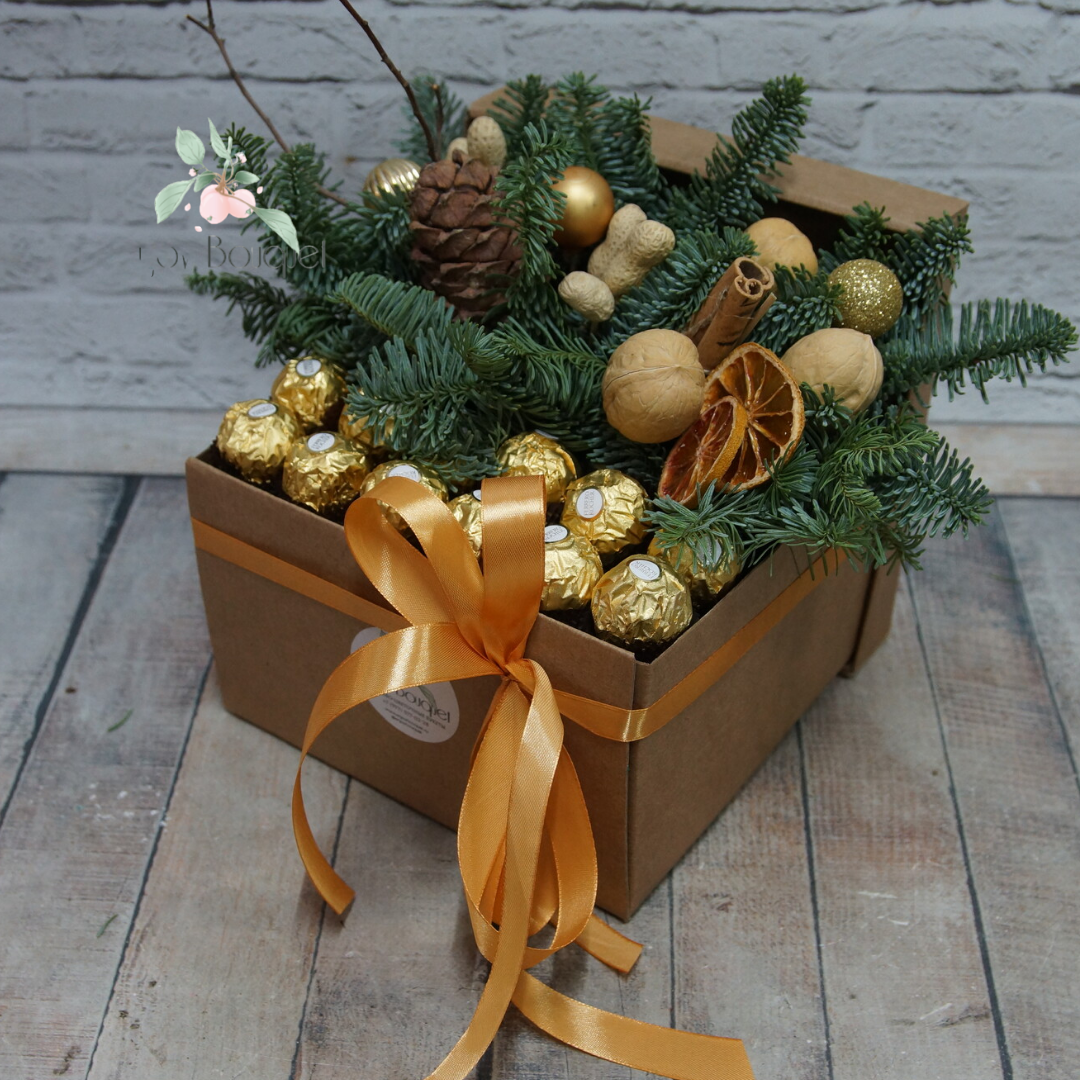 Новогодняя композиция с конфетами "Праздник начинается"