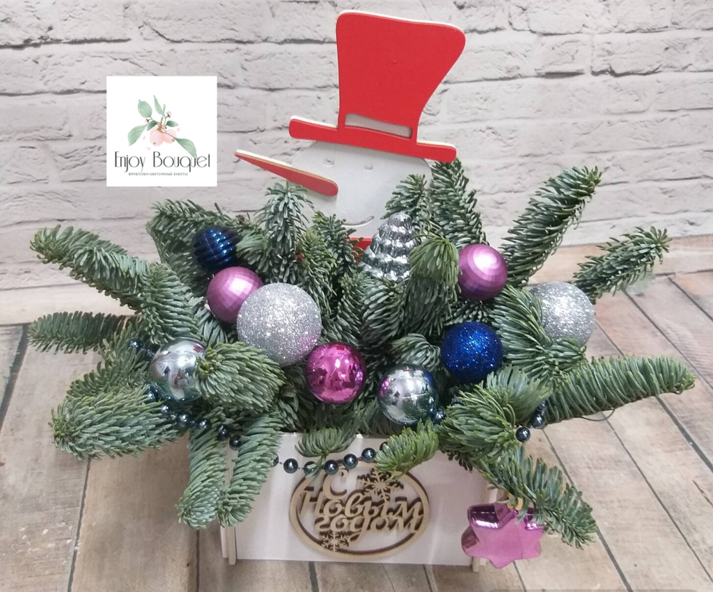 Веселый снеговик