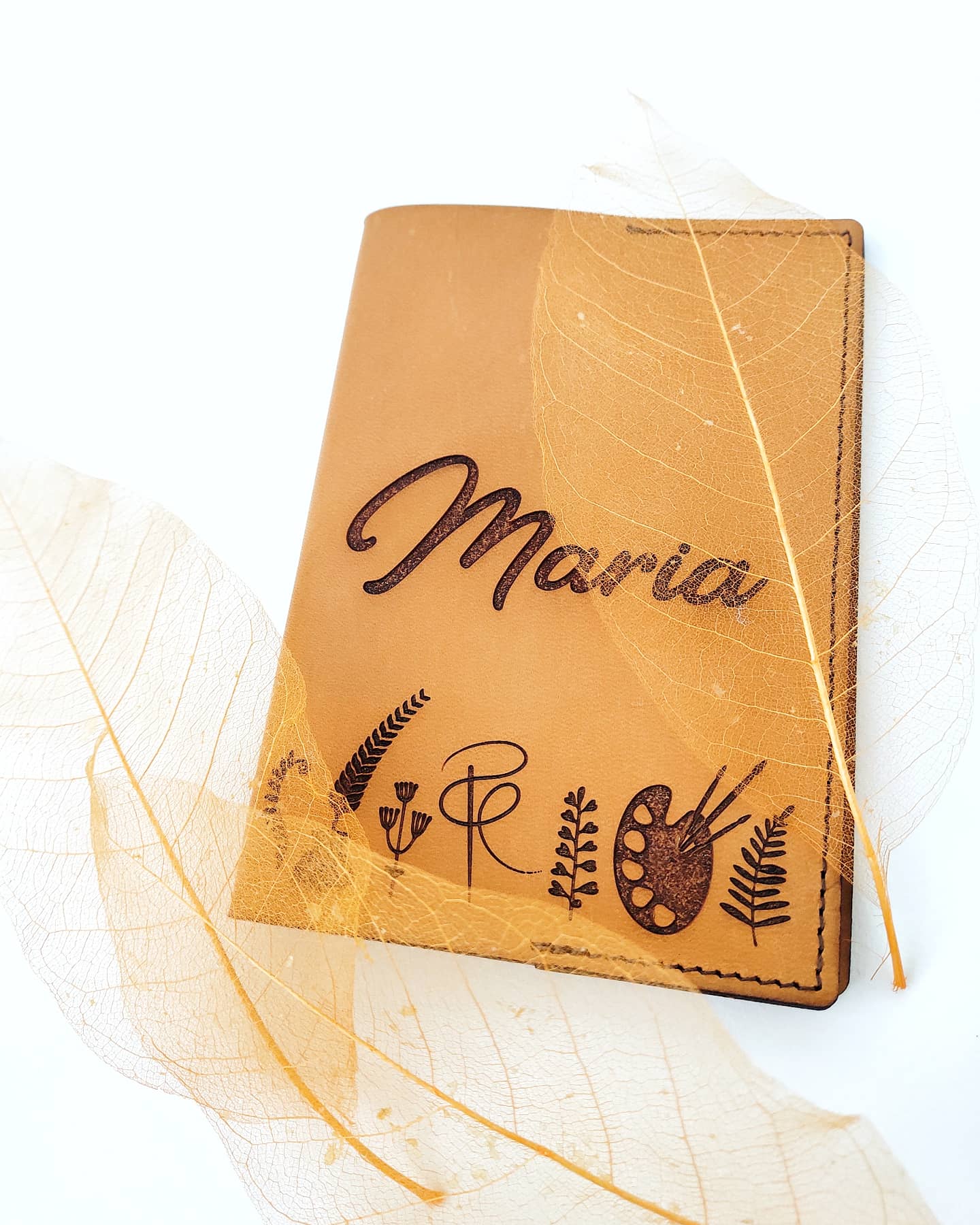 Обложка для паспорта ХУДОЖНИЦА охра