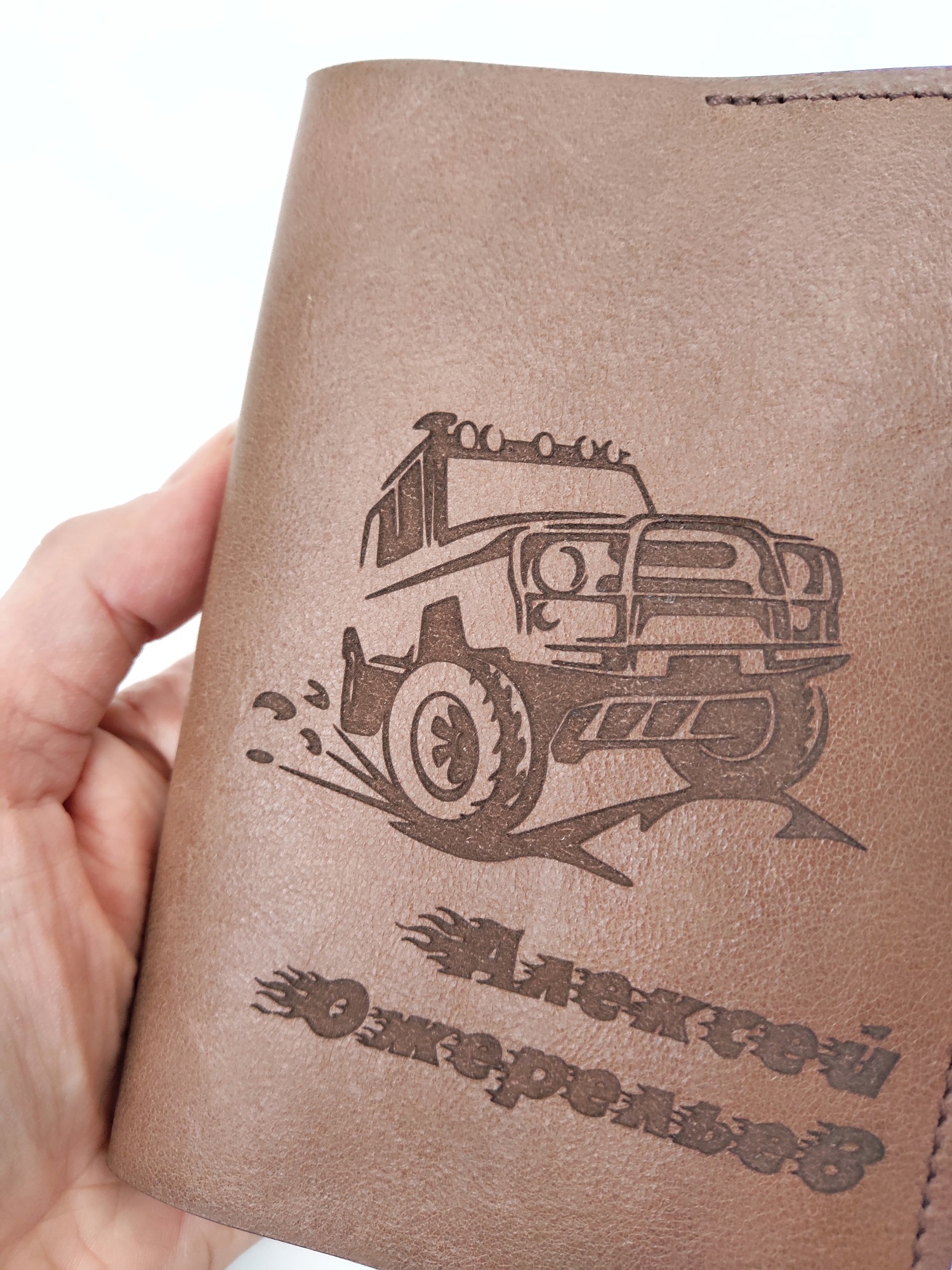 Обложка для паспорта ВНЕДОРОЖНИК лесной орех