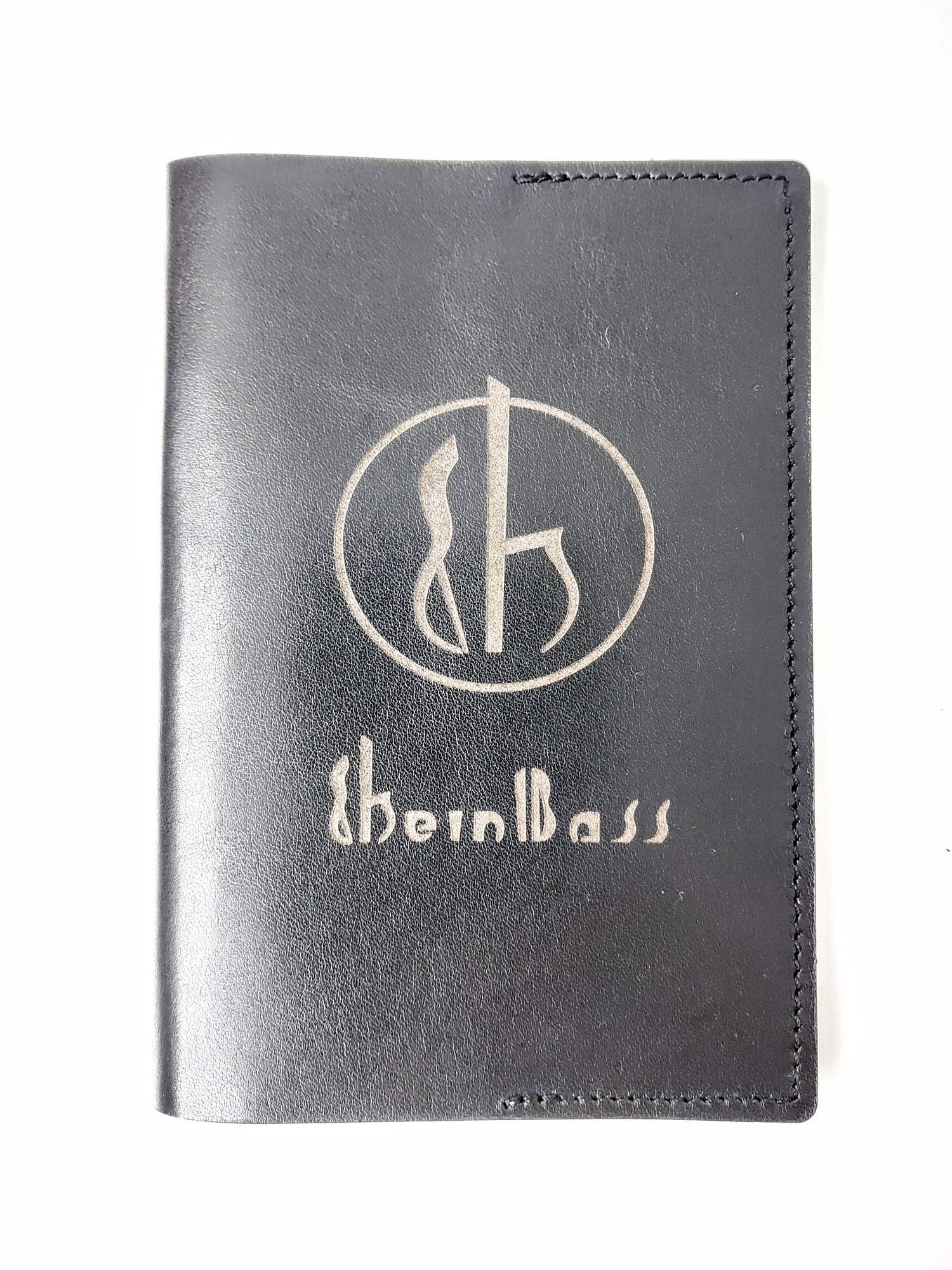 Обложка для паспорта ЛОГОТИП БАСИСТА РОК-ГРУППЫ черный