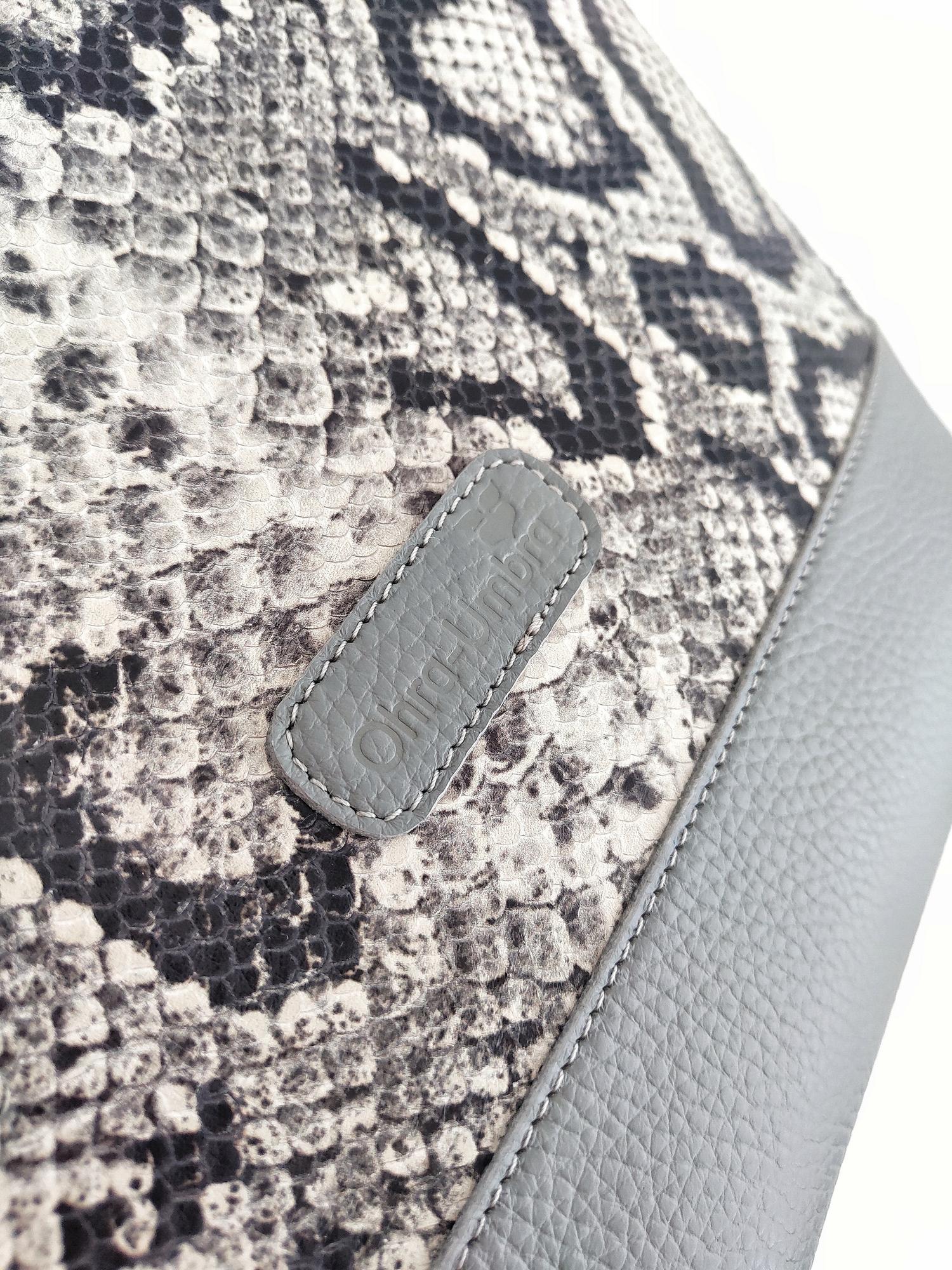 Сумка-рюкзак АВАЛОН питон ЧБ + серый жемчуг