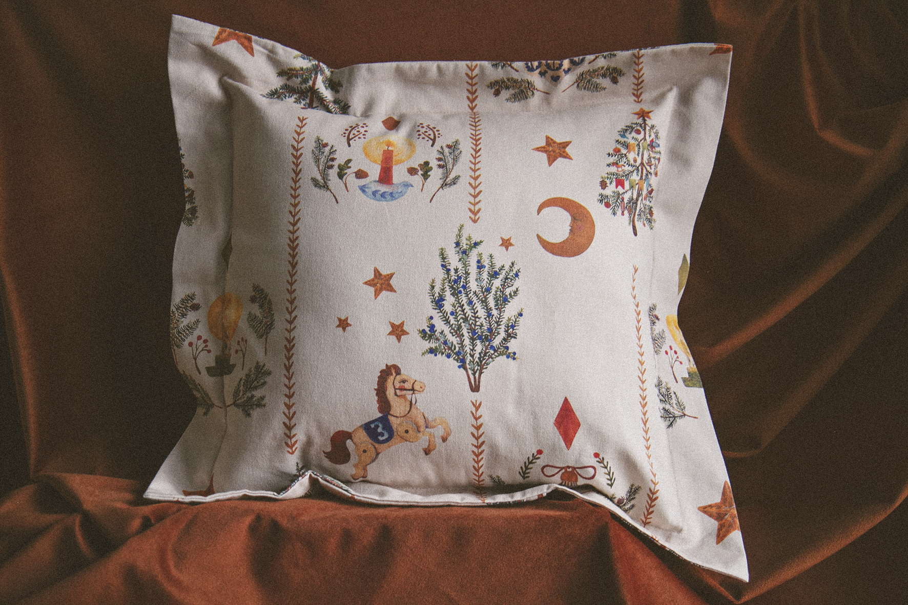 Наволочка "Теплый вечер в декабре" (пастельно-розовый)