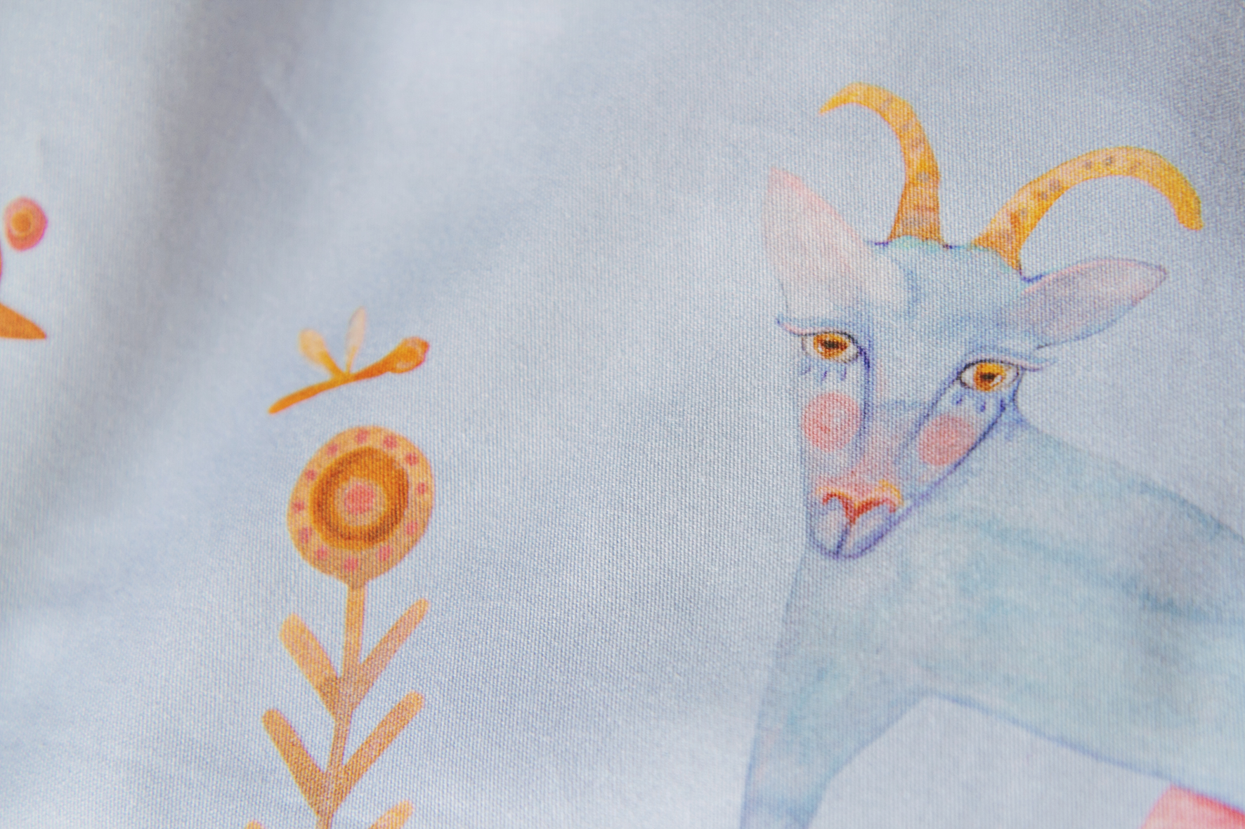 Саржа "Коза на солнышке" / небесно-голубой