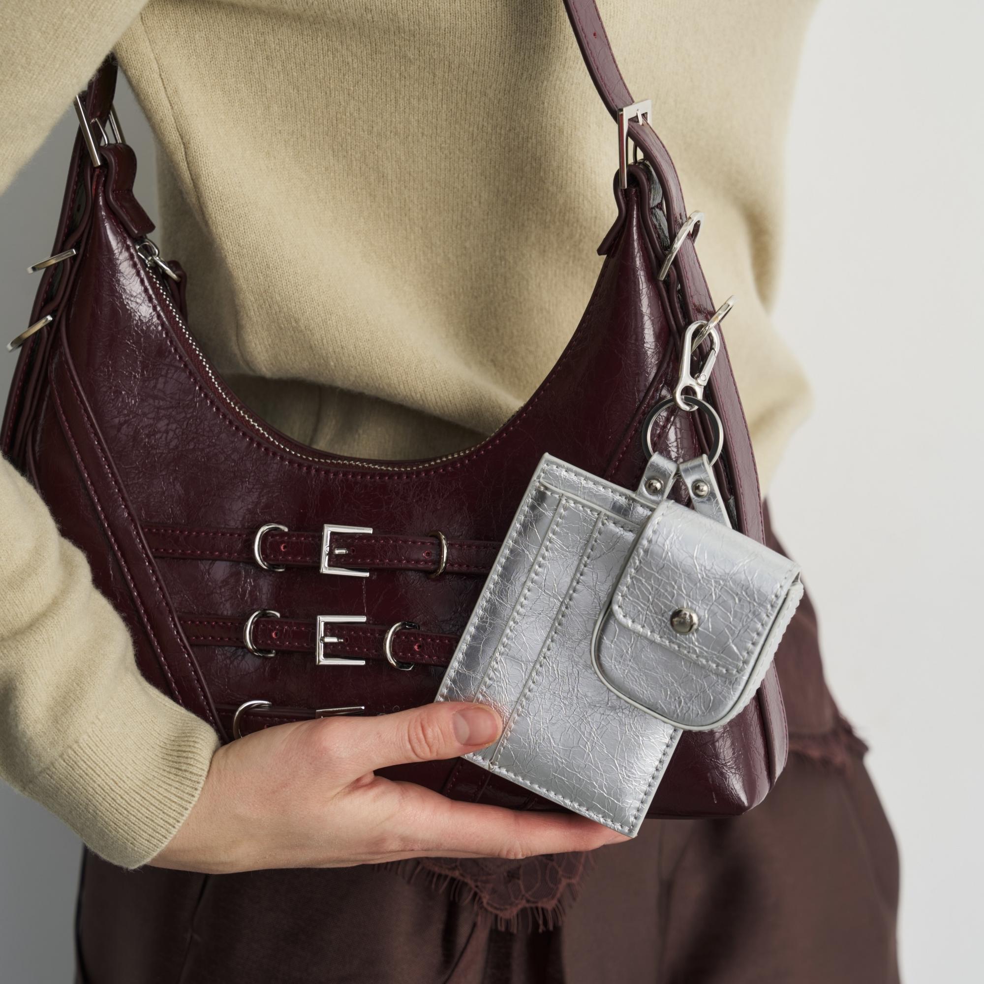 Картхолдер и чехол для наушников