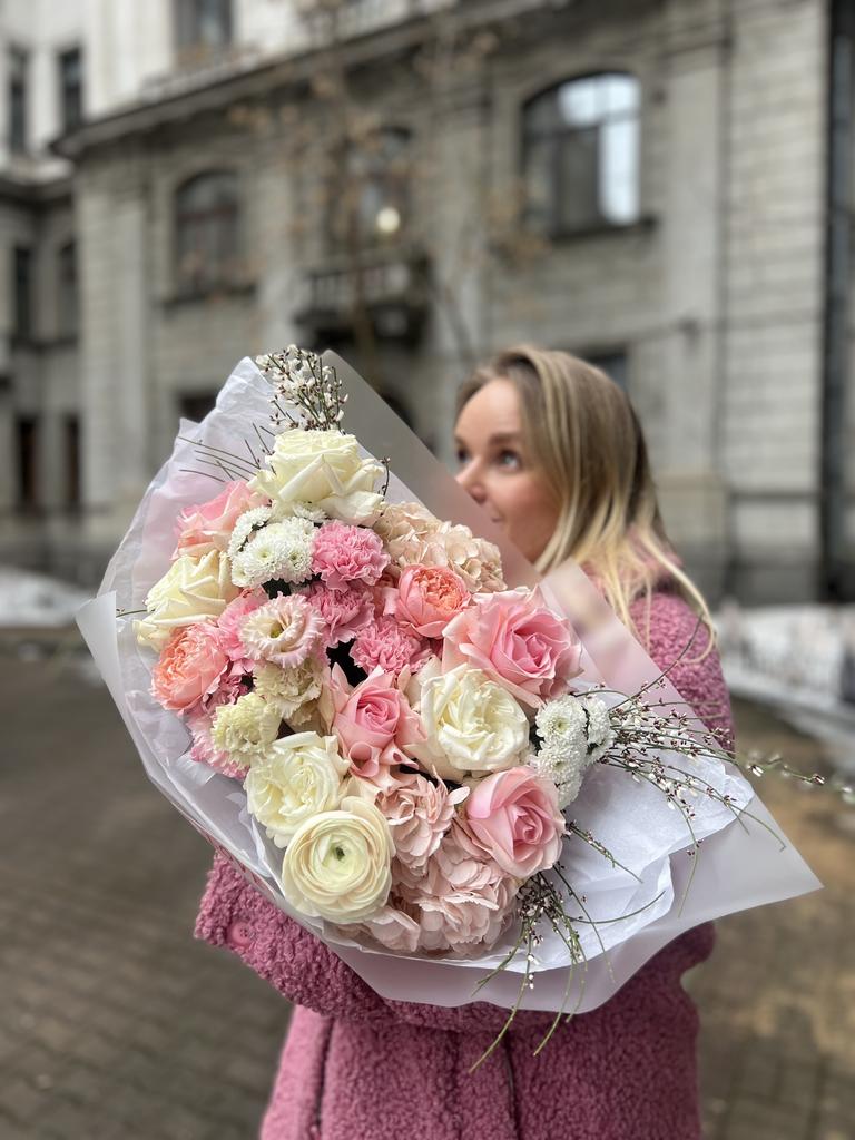 Большой нежный букет