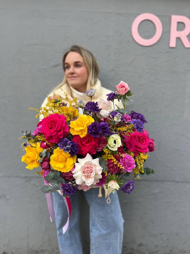 Корзина весенних красок