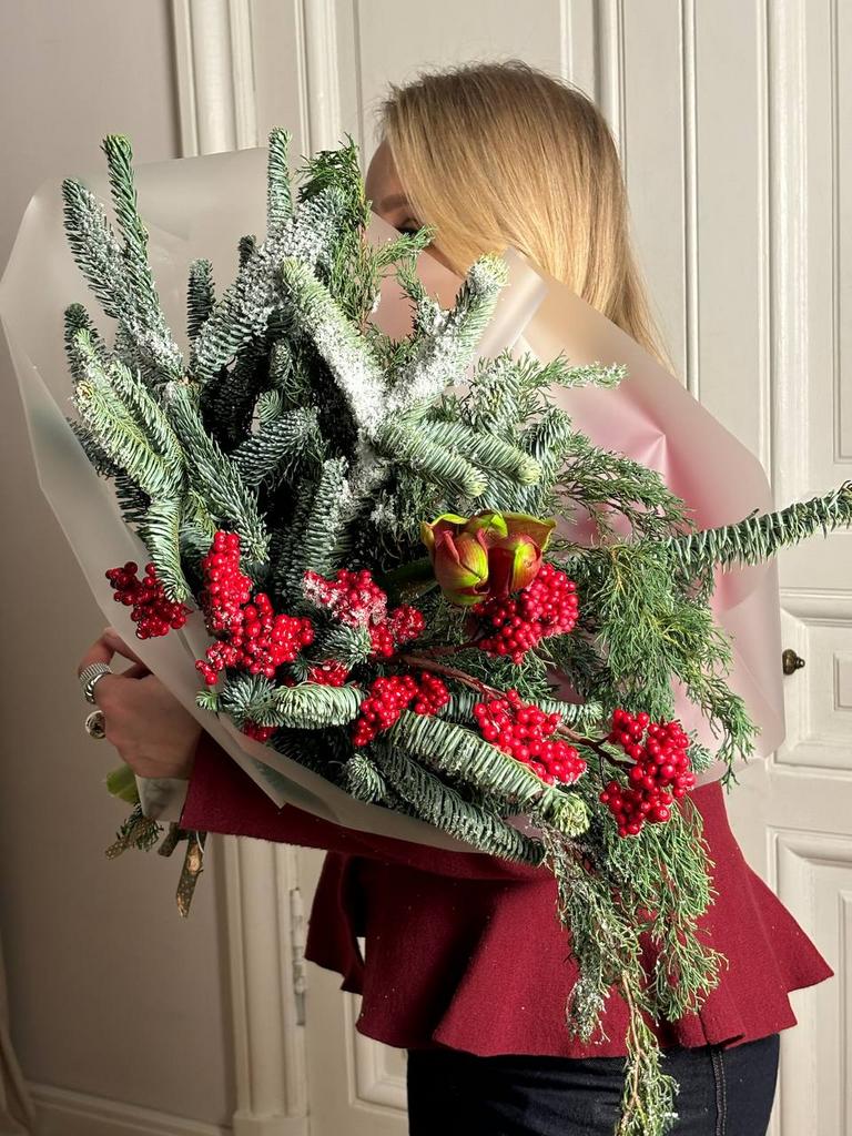 Букет из нобилиса с амариллисом