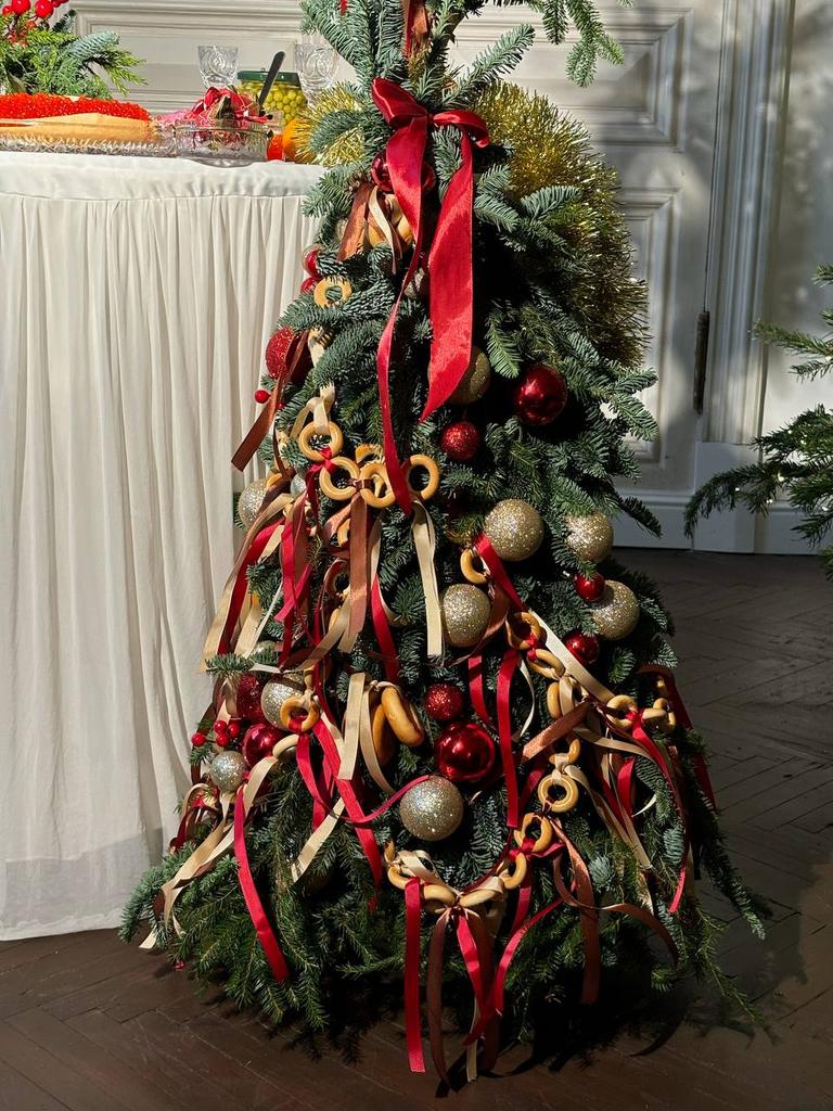 Ёлка с сушками 100-110 см