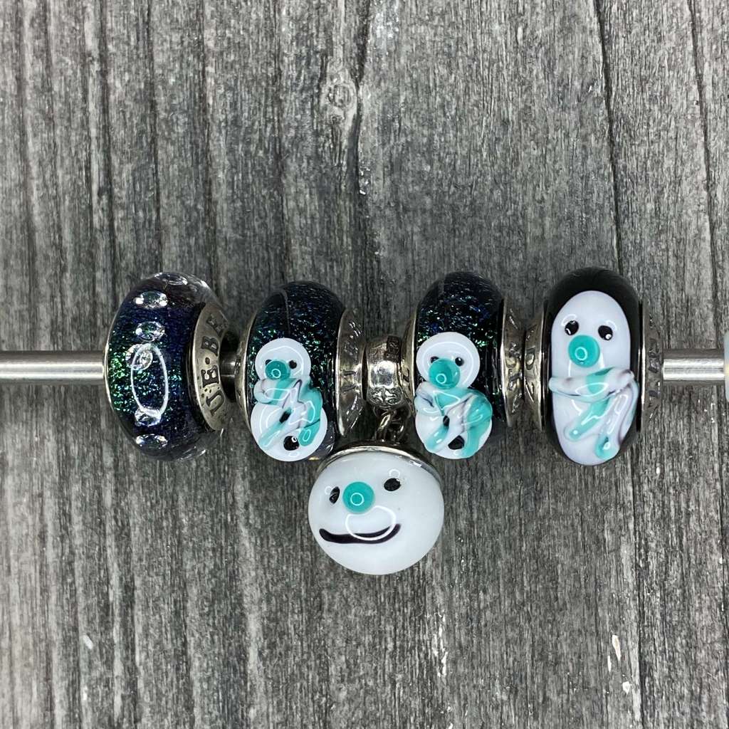 Live Black Friday Row 15