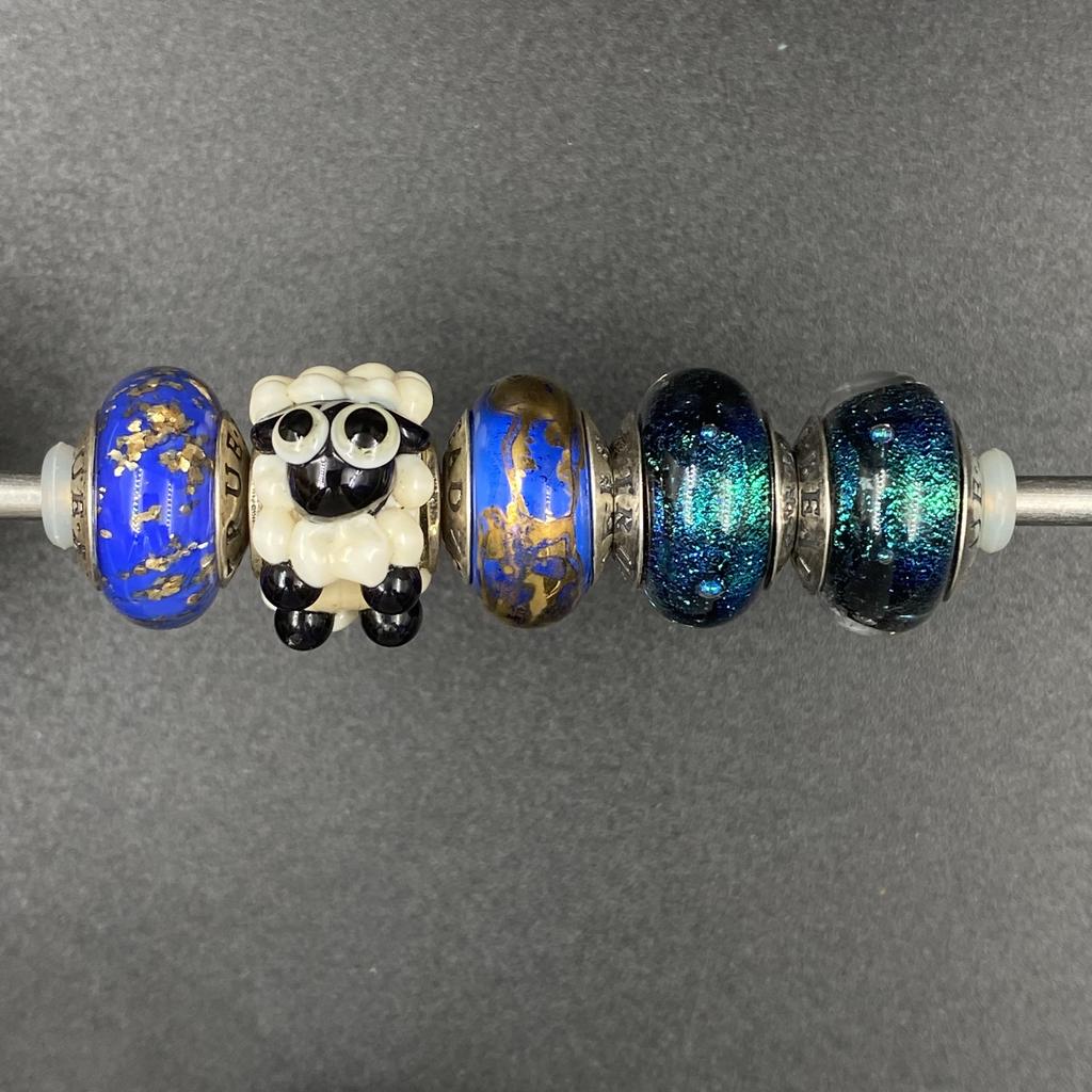 CHRISTMAS Sat Row 12