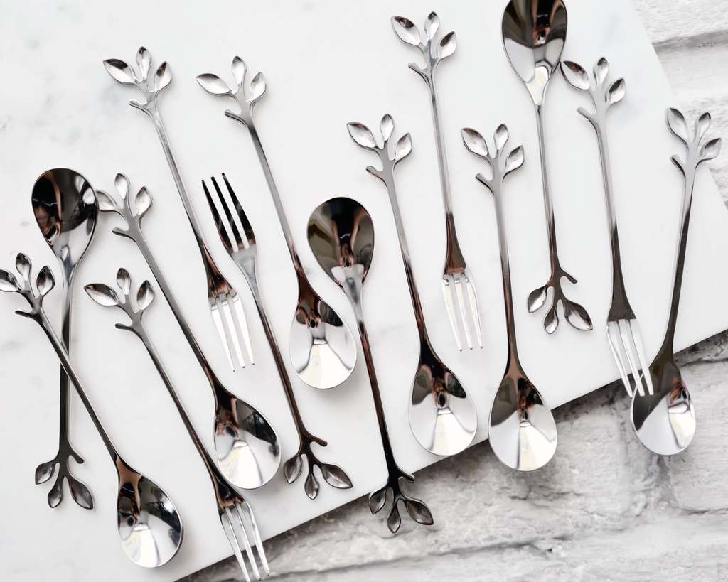 Ложка и вилка "Веточка" серебряного цвета