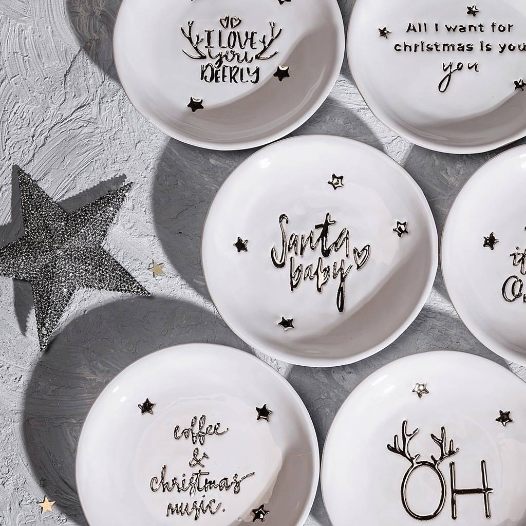 Серия блюдец "Новогодняя" с платиновой английской каллиграфической надписью