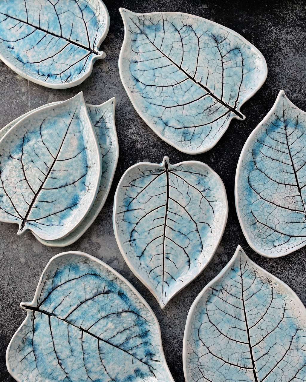 Блюдце "Лист" бирюзовое