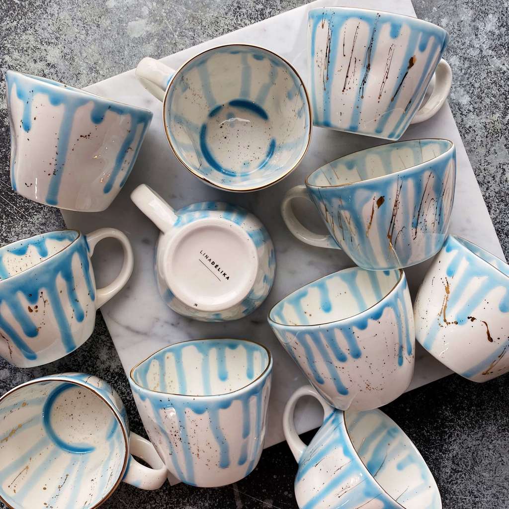 Маленькая кружка "Волна" с голубой глазурью