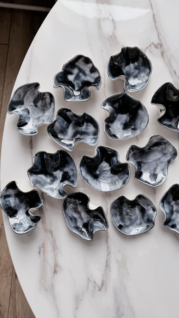 Блюдца "Фелия" серые с платиной