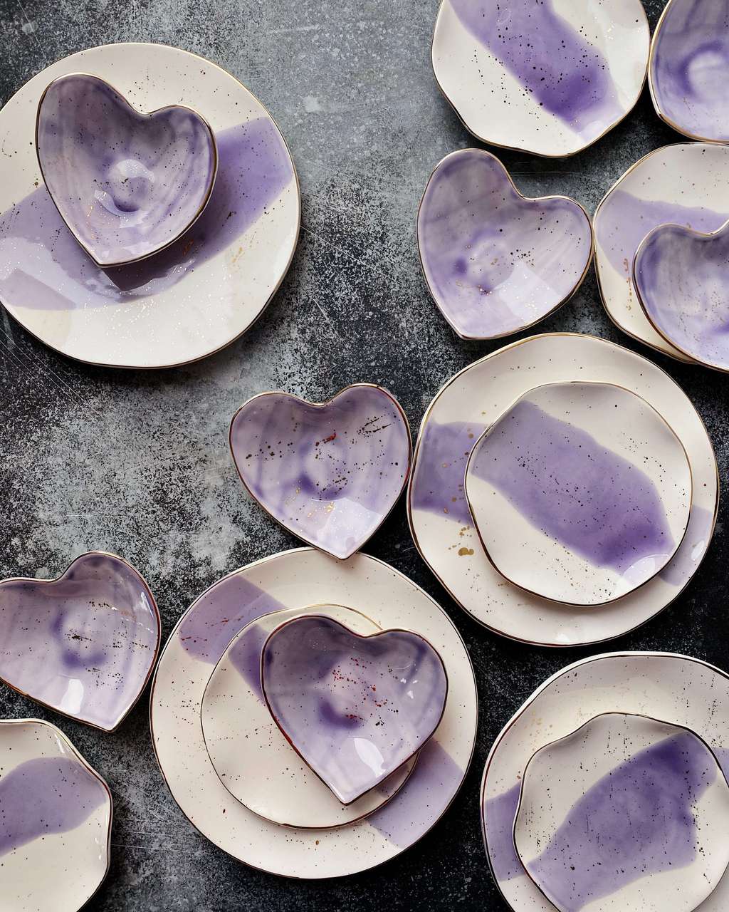 Серия тарелок и блюдец "Аметист"