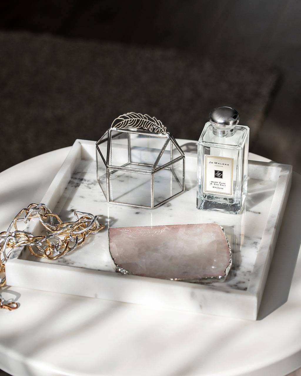 Мраморный поднос с бортом квадратный