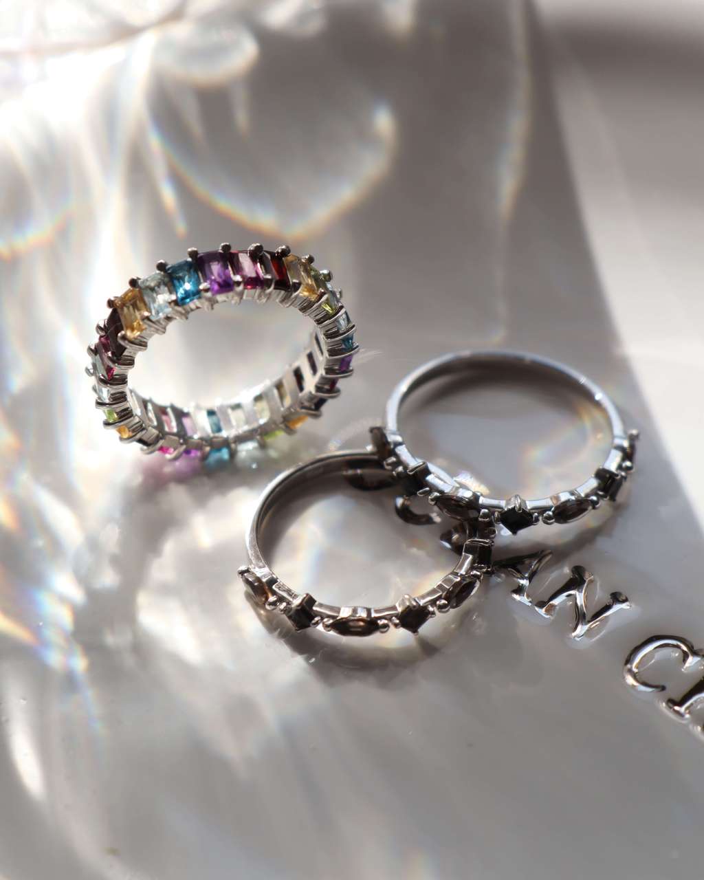 Кружевное кольцо с дымчатыми топазами