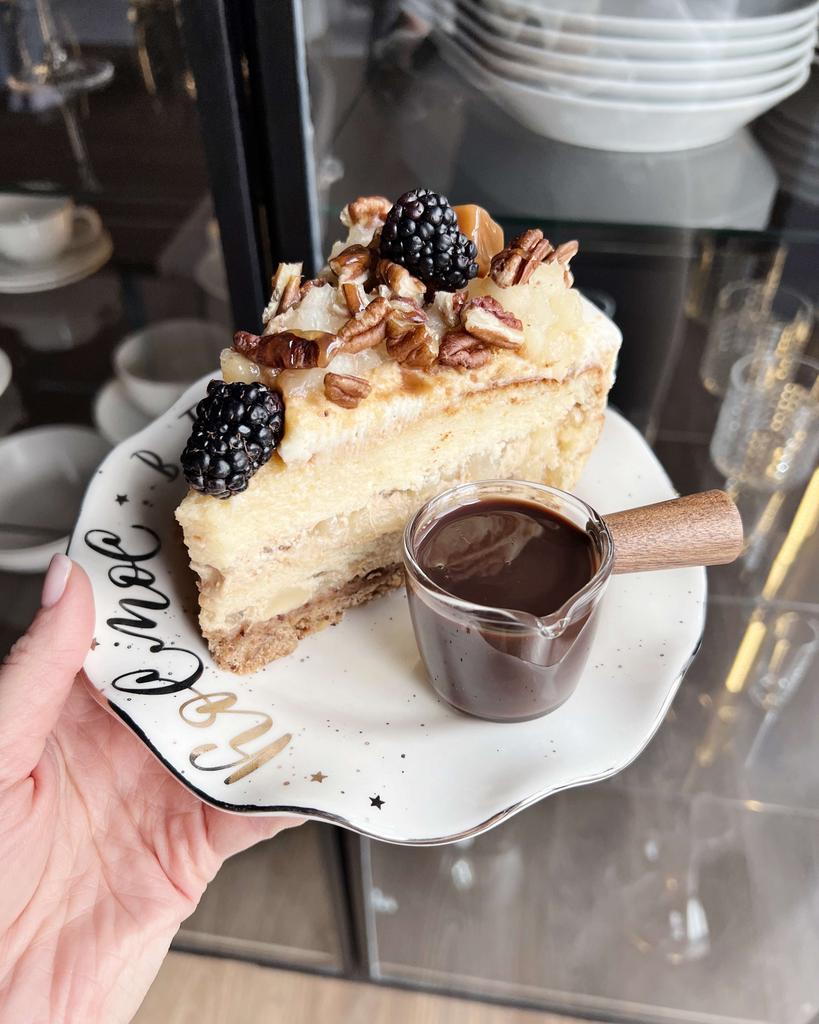 Кувшинчик стеклянный с деревянной ручкой