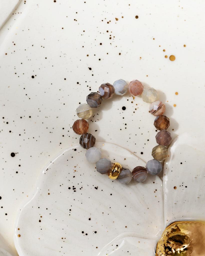 Кольцо из натуральных камней