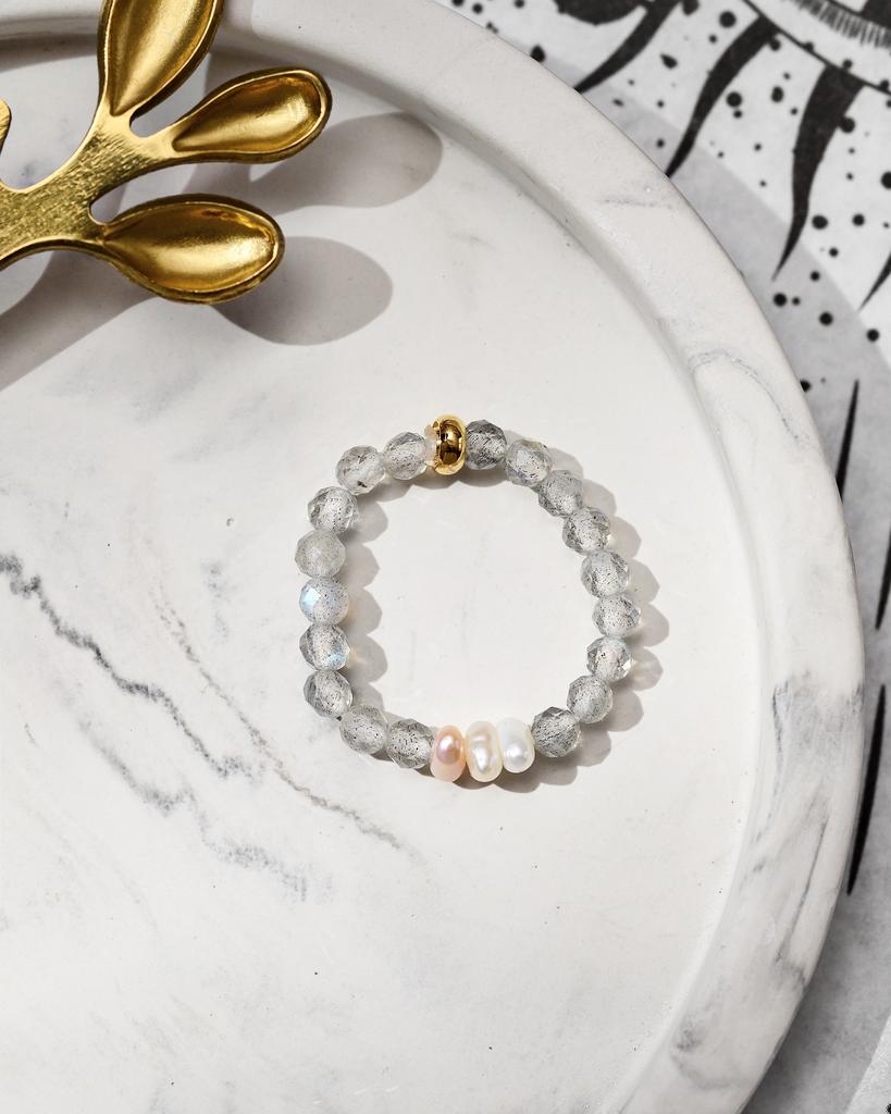 Кольцо из натуральных камней