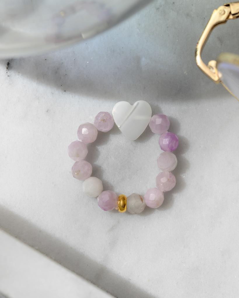 Кольцо из натуральных камней