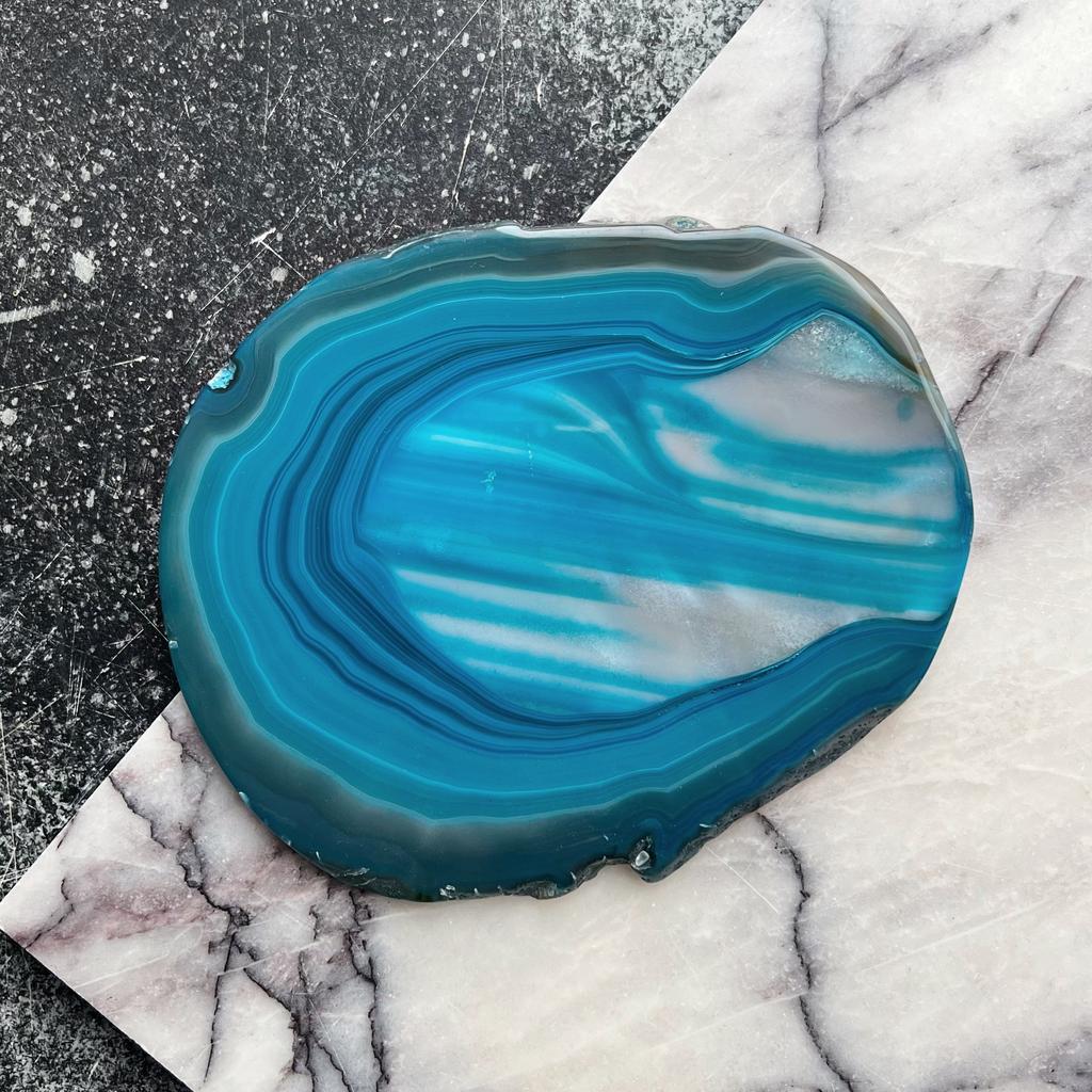 Тонированный срез агата 14,5х12см без окантовки