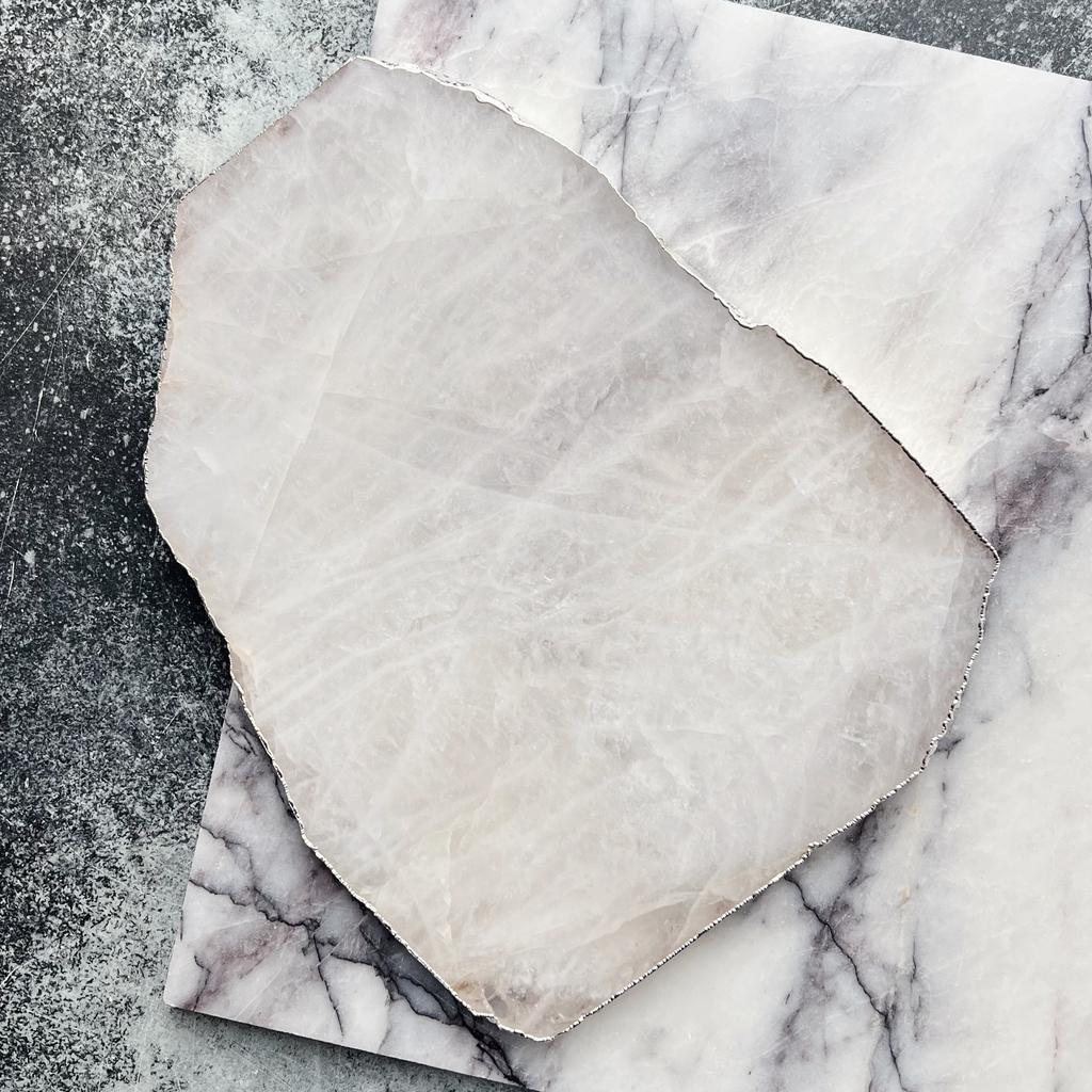 Большой срез горного хрусталя в серебре 24х20см