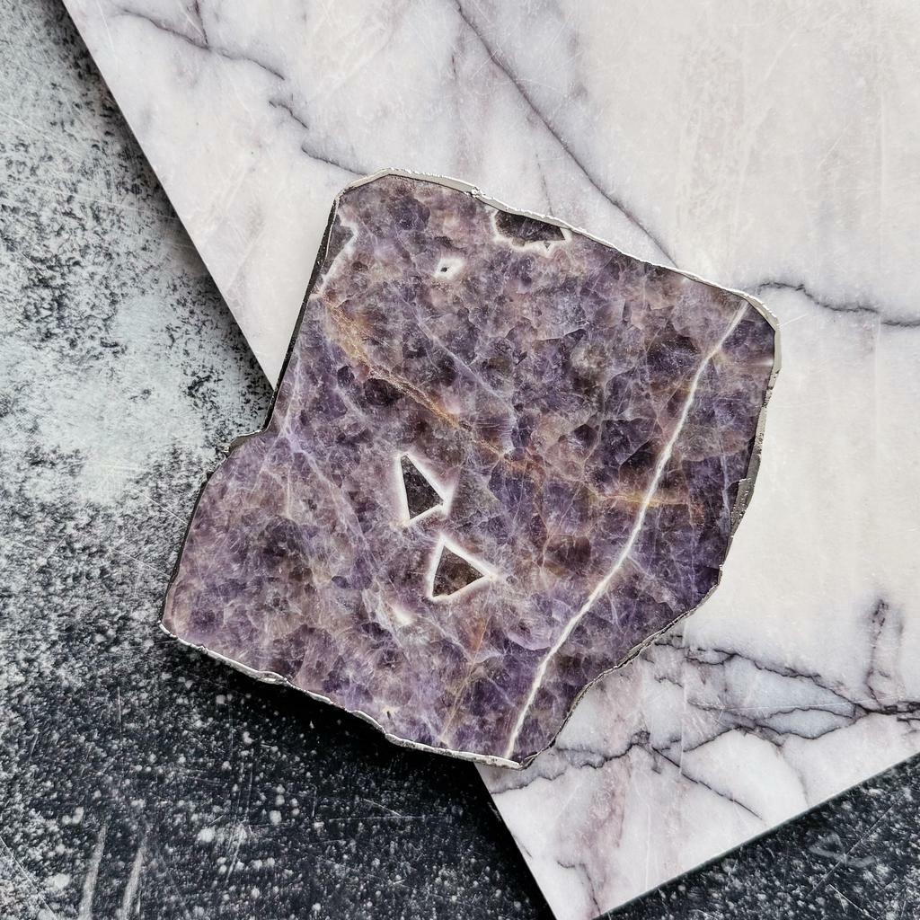 Срез аметиста в серебре