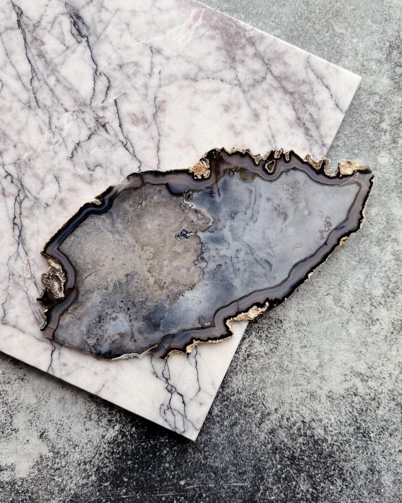 Срез агата 14х27см без окантовки