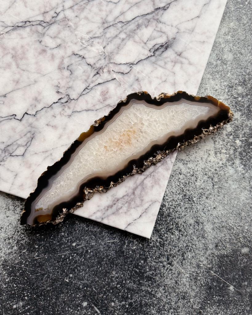 Срез агата 8х27см без окантовки