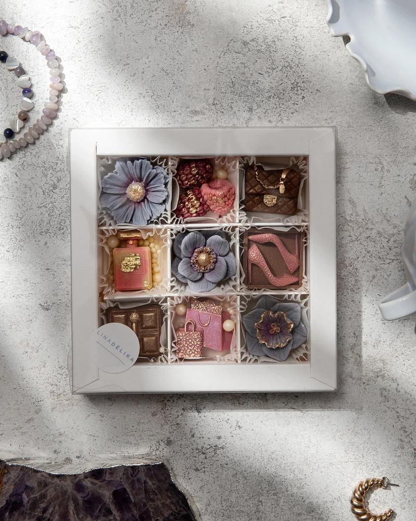 Набор из шоколадных конфет из белого и молочного шоколада