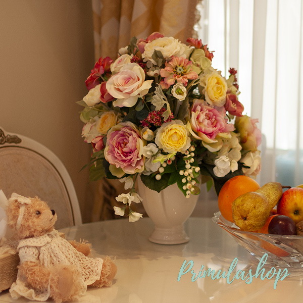 КУПИТЬ КОМПОЗИЦИЮ ИЗ ИСКУССТВЕННЫХ ЦВЕТОВ НА СТОЛ