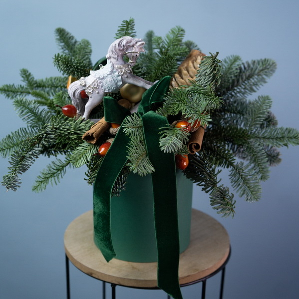 Подарочная новогодняя мини композиция в коробке