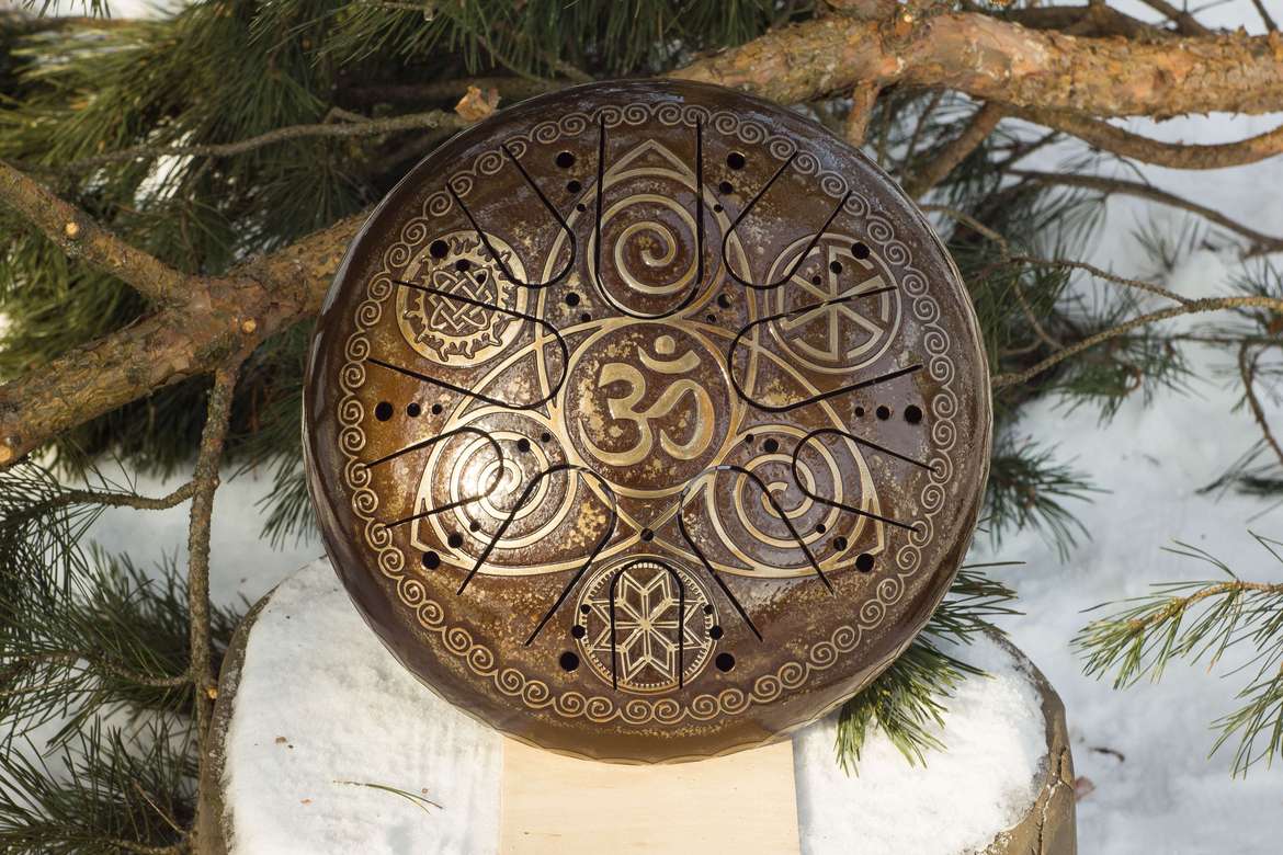 «Ом в трилистнике»